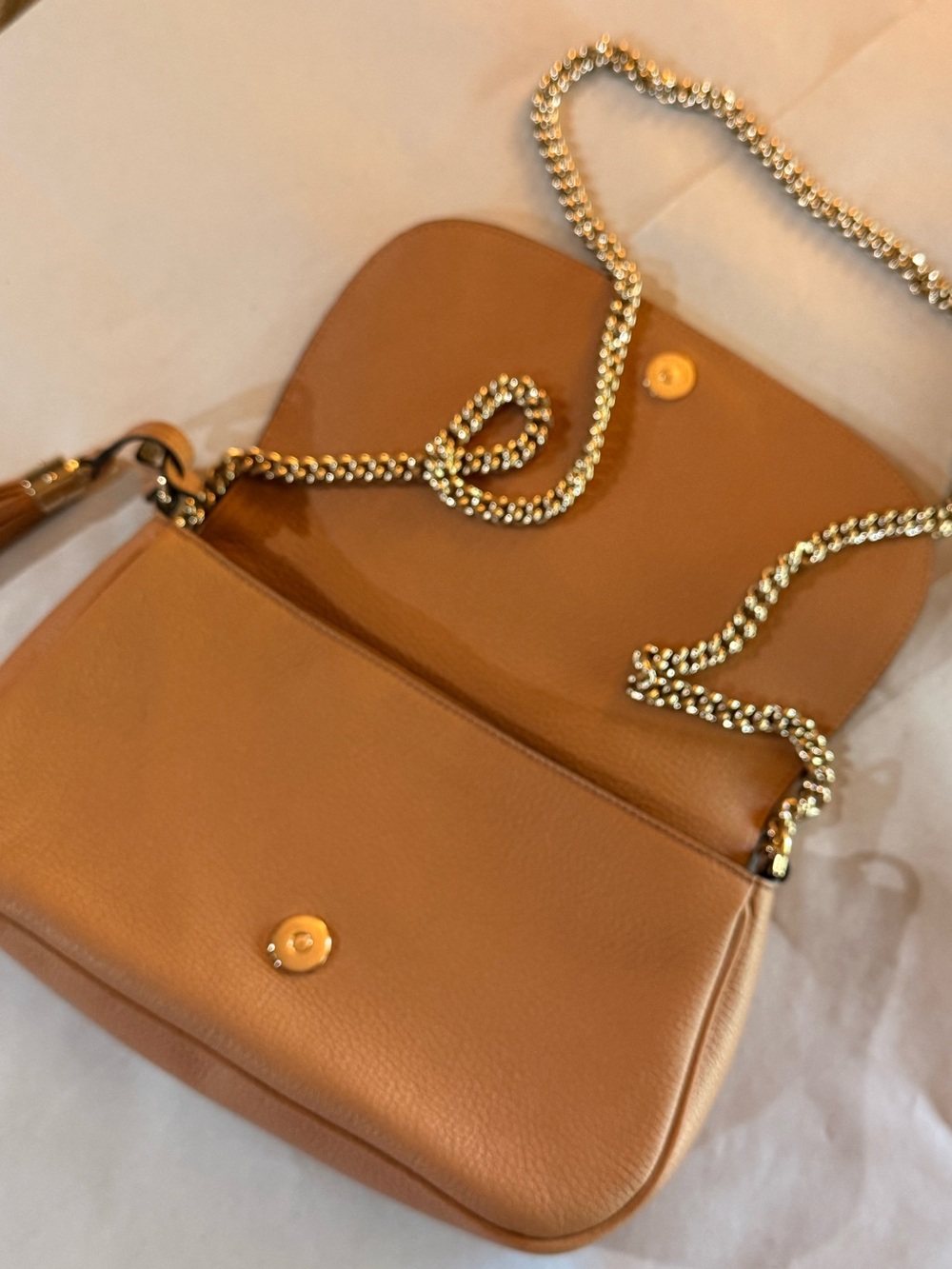 Authentic Gucci Pebbled Calfskin Medium SoHo Chain Flap CrossbodyTan - Picture 8 of 15